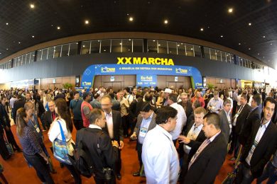 Gilso Paz e Geder Follmer participam da XX Marcha a Brasília em Defesa dos Municípios