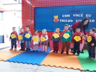 Confira as fotos das homenagens ao Dia dos Pais nas escolas municipais de Tio Hugo