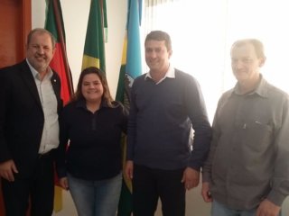 Gilso Paz recebe a visita do deputado federal Jose Stédile