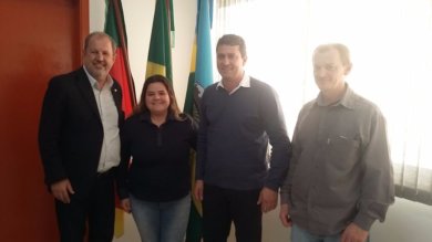 Gilso Paz recebe a visita do deputado federal Jose Stédile