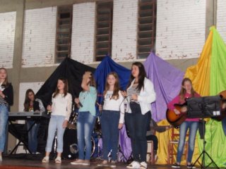 Orquestra Municipal formada por jovens do município realiza sua primeira apresentação