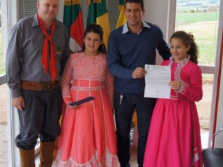 Gilso Paz recebe convite para participar de Jantar Fandango do CTG Caminho dos Pampas