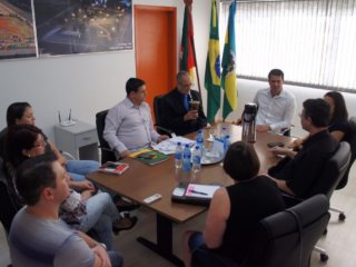 Representantes da secretaria estadual de Desenvolvimento Social, Trabalho, Justiça e Direitos Humanos visitam Tio Hugo