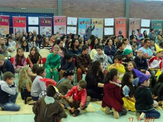 Escola municipal Laurentino Machado promove a 1ª Feira do Livro e encerramento do Projeto Centopeia da Leitura
