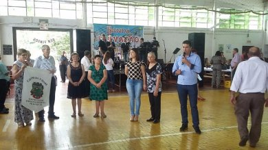 Gilso Paz prestigia baile de Terceira Idade do grupo Sempre Alegre
