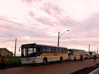 Ônibus e vans responsáveis pelo transporte escolar foram vistoriados