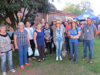 Tio-huguenses participam de dia de campo no interior de Soledade