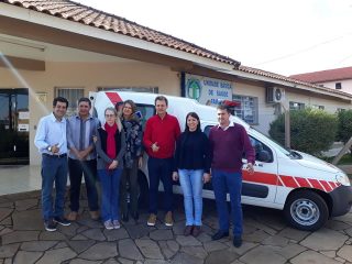Tio Hugo recebe nova ambulância através de emenda parlamentar do Deputado Federal Giovani Cherini