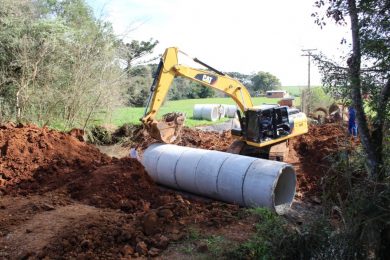 Administração Municipal investe na reestruturação de pontilhões