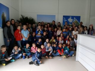 Estudantes da escola municipal Laurentino Machado de Tio Hugo visitam aterro sanitário em Victor Graeff