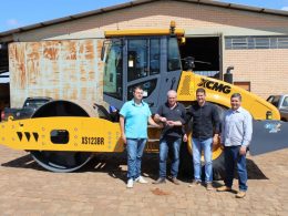 Administração Municipal contemplada com um novo rolo compactador