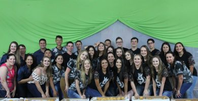 Gilso Paz prestigia formaturas de escolas do município