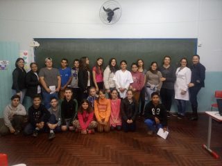 Alunos da rede municipal de ensino participam da “Semana da Imunização”