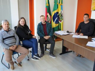 Primeira parcela do décimo terceiro salário dos servidores públicos municipais será paga no dia 05 de junho