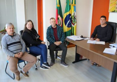 Primeira parcela do décimo terceiro salário dos servidores públicos municipais será paga no dia 05 de junho