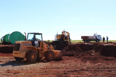 Início das obras de instalação da Indústria Petroquímica