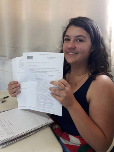 Aluna tio-huguense está entre os finalistas da Olimpíada Brasileira de Língua Portuguesa.