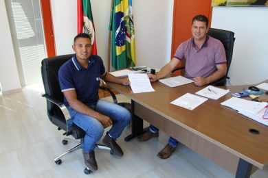 Administração Municipal recebe relatório de atividades e planejamento da Emater/RS-Ascar