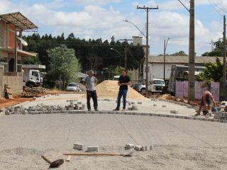 Iniciada a obra de pavimentação no Loteamento Sippel