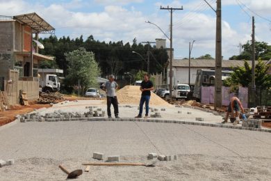 Iniciada a obra de pavimentação no Loteamento Sippel