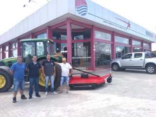 Município adquire roçadeira hidráulica