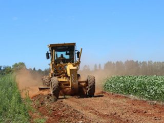 Secretaria de Obras intensifica trabalhos de manutenção de estradas vicinais