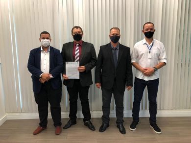 Vice-prefeito e vereadores cumprem agenda em Brasília