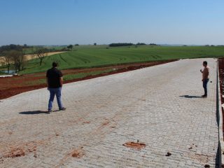 Pavimentação das ruas do novo projeto habitacional