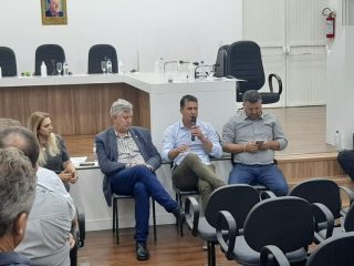 Prefeito Gilso Paz participa de reunião do Comaja