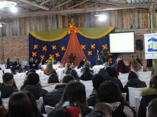 Noite de conversa sobre o Dia Nacional de Combate ao Abuso e a Exploração Sexual contra Crianças e Adolescentes