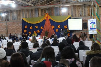 Noite de conversa sobre o Dia Nacional de Combate ao Abuso e a Exploração Sexual contra Crianças e Adolescentes