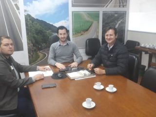Geder Follmer participa de reunião no DAER