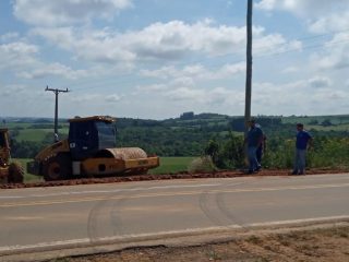 Prefeito em exercício Valdeci Kuhn acompanha obras pelo município