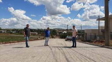 Administração Municipal de Tio Hugo investe com recursos próprios em novas obras de pavimentação