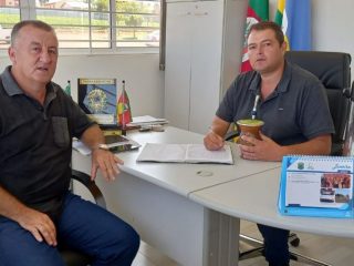 Geder Follmer assume o Executivo Municipal