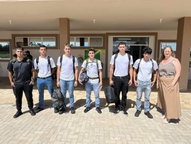 Jovens de Tio Hugo embarcam para Santa Maria para prestar Serviço Militar