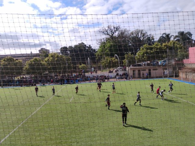 Campeonato Municipal Interbairros é iniciado com ato cívico e integração comunitária